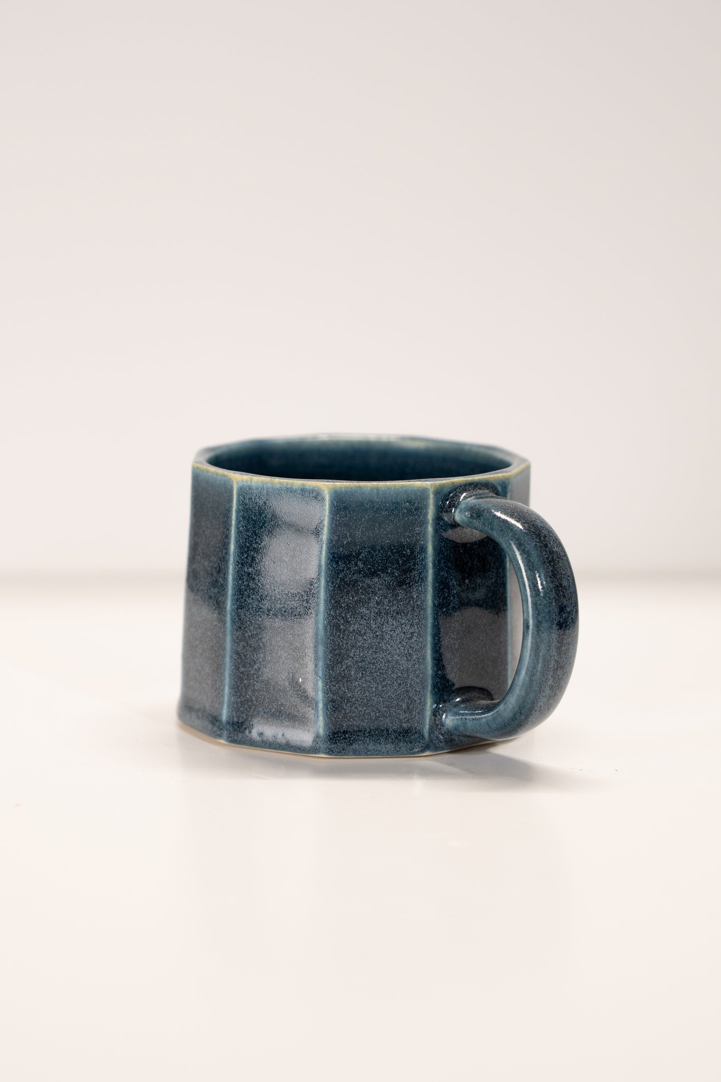 10oz Faceted Mug 1