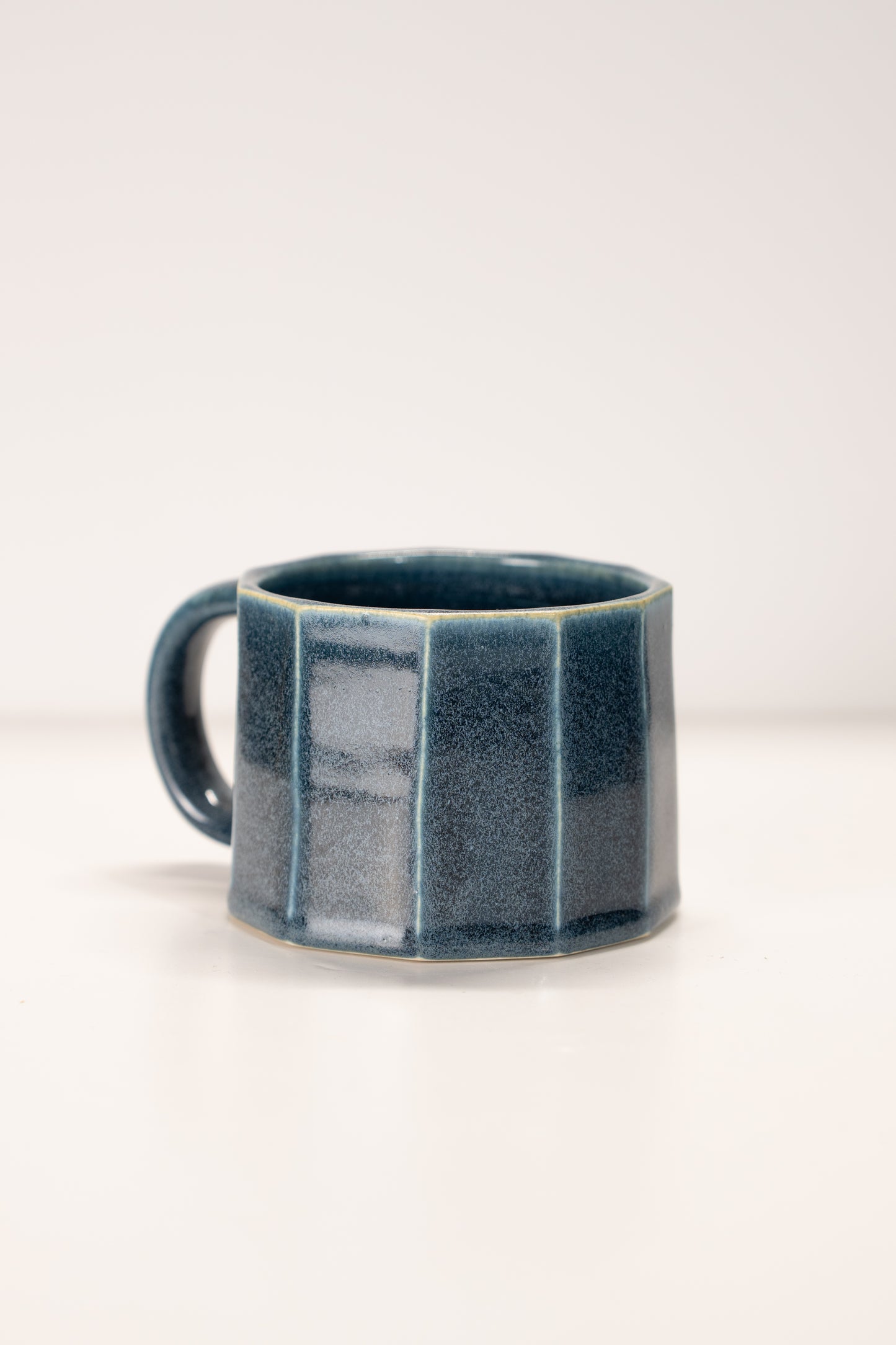 10oz Faceted Mug 1
